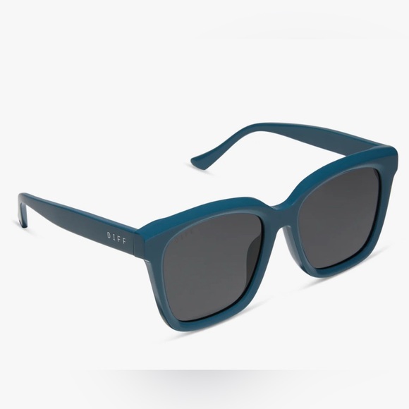 DIFF Meredith Square Sunglasses Deep Space Grey Polarized Sunglasses NWT - Picture 1 of 4